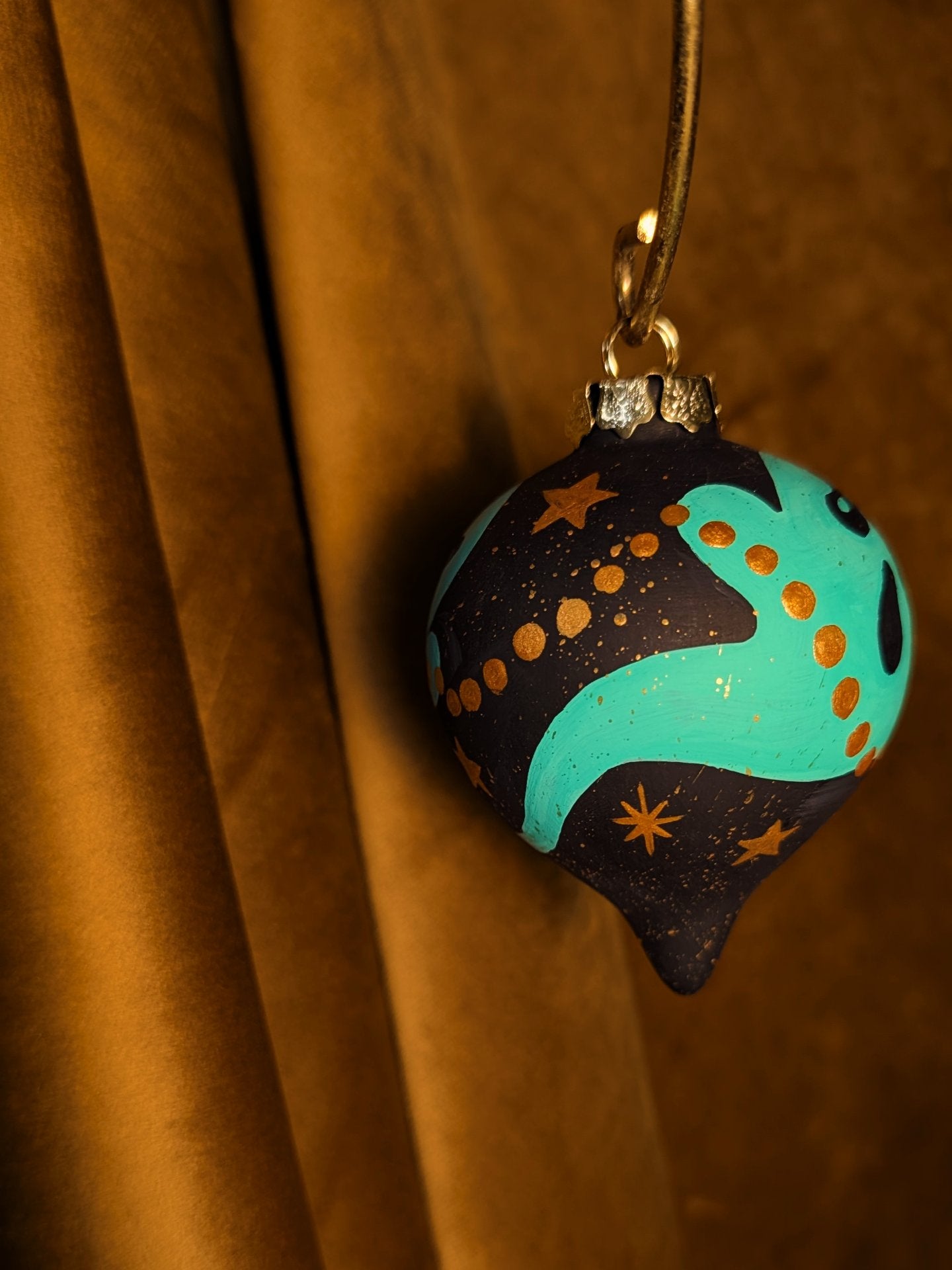 Green Garland Ghosts Ceramic Teardrop Ornament