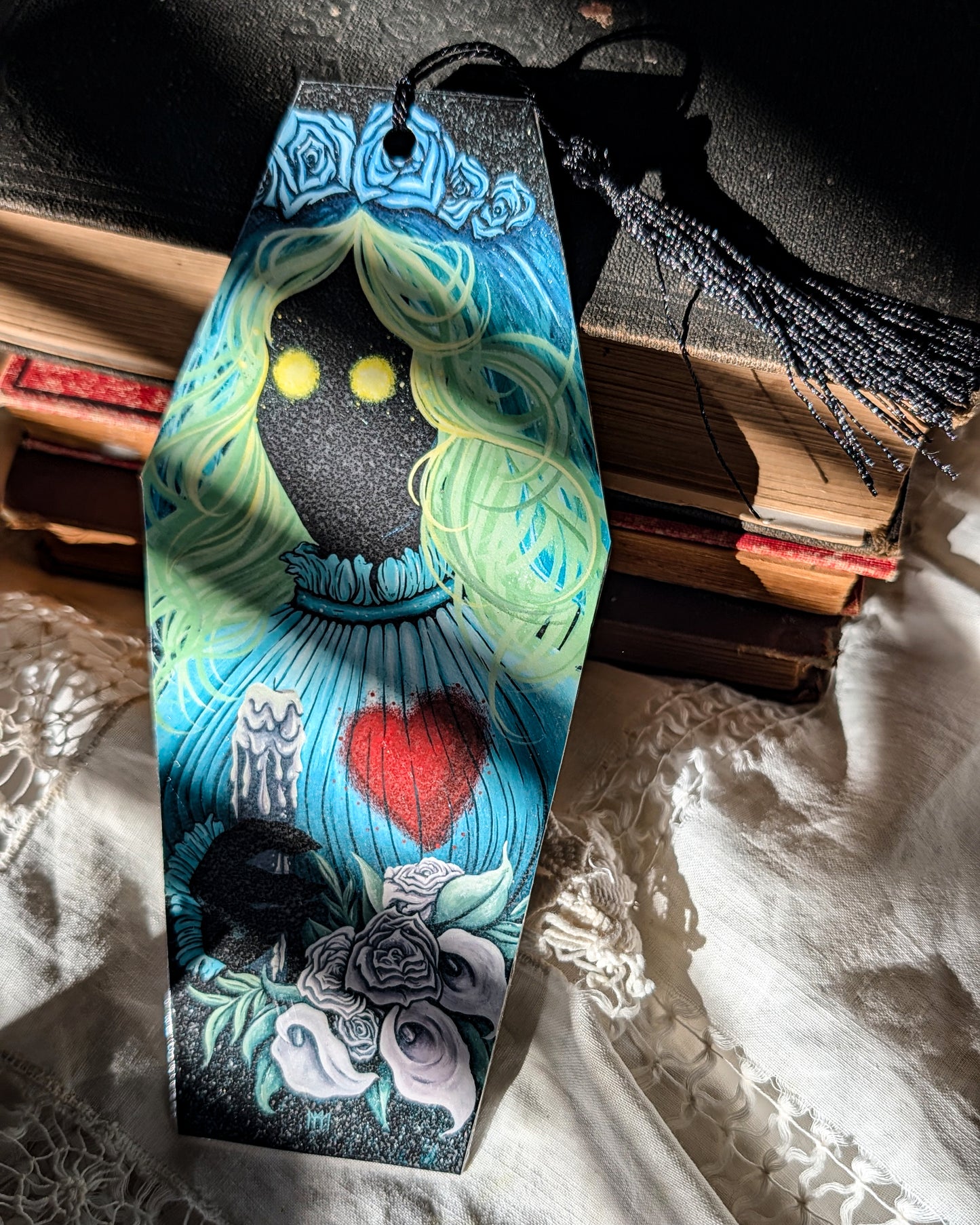 Round Eyes Bride Bookmark